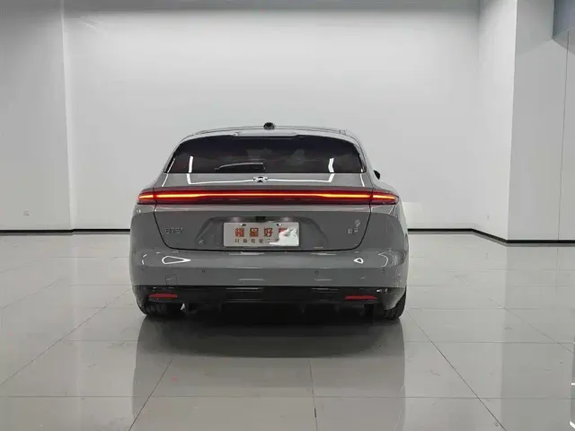 Nio ET5 Touring — Фото автомобиля 5