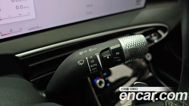 Genesis GV70 2.5T Бензин 2WD — Фото автомобиля 28