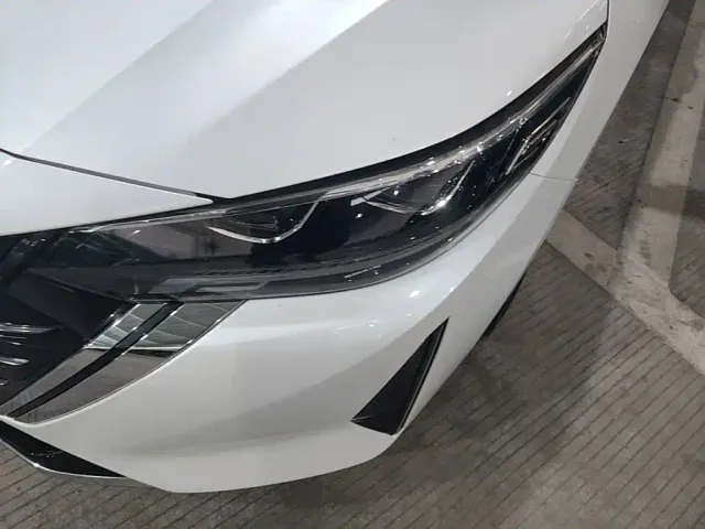 Nissan Sylphy — Фото автомобиля 23