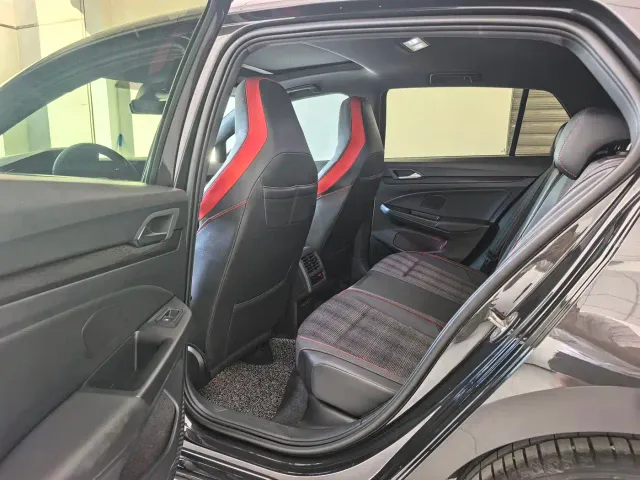 Volkswagen Golf GTI — Фото автомобиля 11