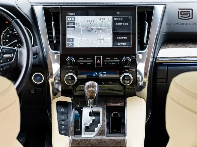 Toyota Alphard — Фото автомобиля 9