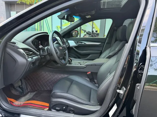 Cadillac CT5 — Фото автомобиля 4