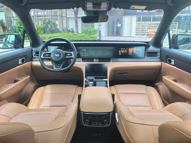 Li Auto ONE — Фото автомобиля 8