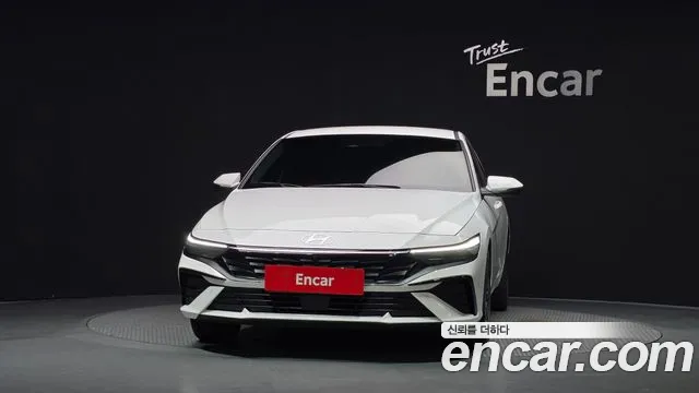Hyundai Avante — Фото автомобиля 3