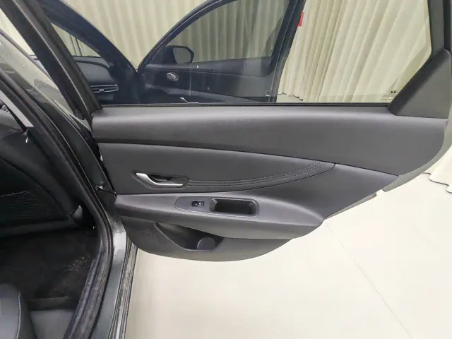 Hyundai Elantra — Фото автомобиля 13