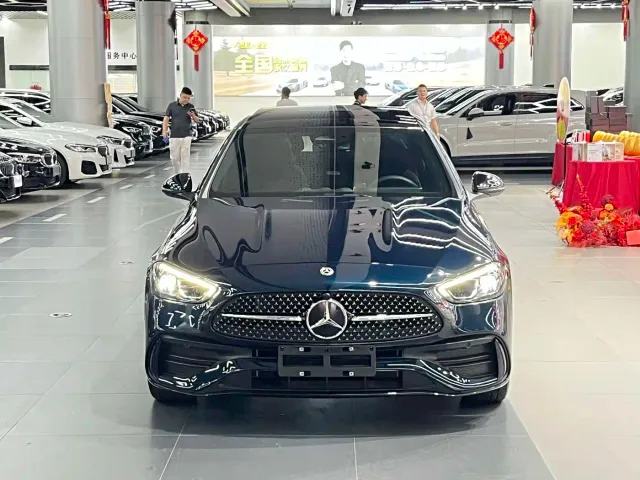 Mercedes-Benz C-Class — Фото автомобиля 2