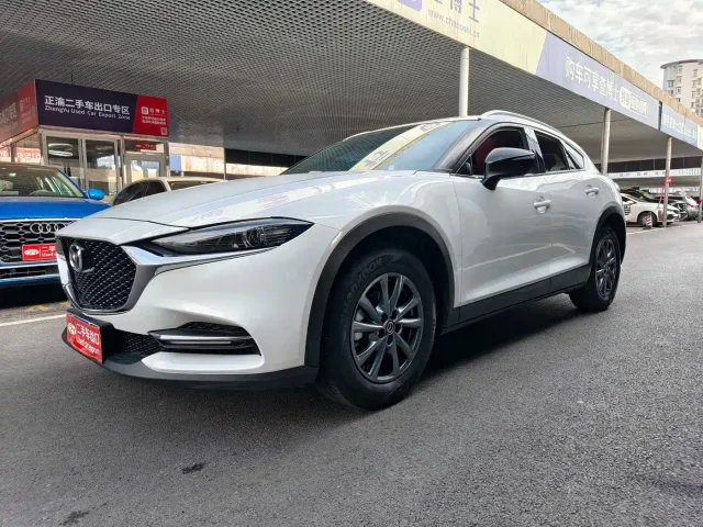Фотография автомобиля — Mazda CX-4