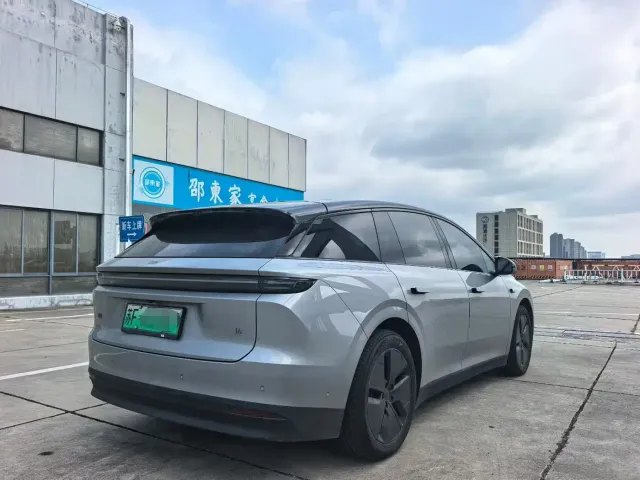 Li Auto i6 — Фото автомобиля 9