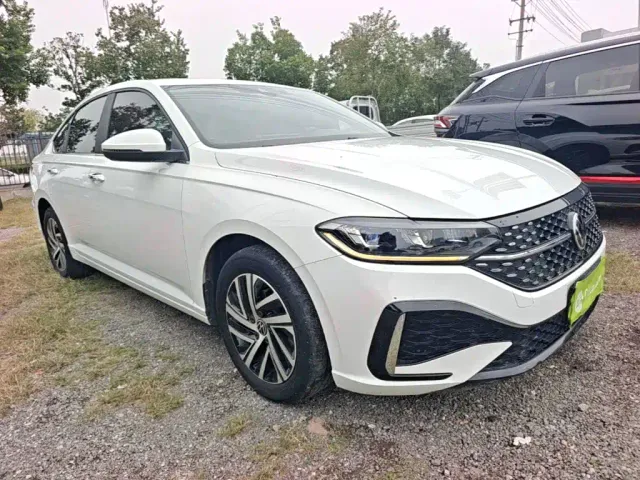 Volkswagen Lavida — Фото автомобиля 3