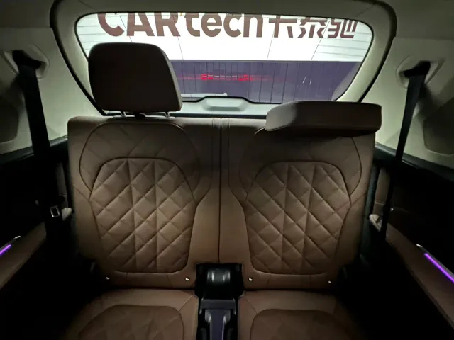 BMW X7 — Фото автомобиля 15