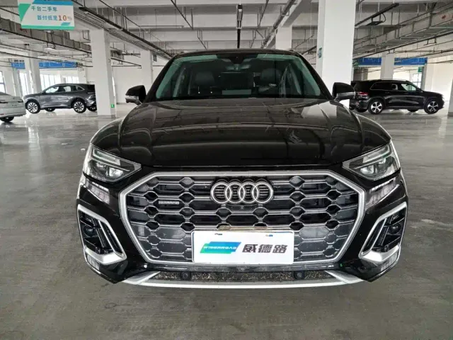 Audi Q5L — Фото автомобиля 2
