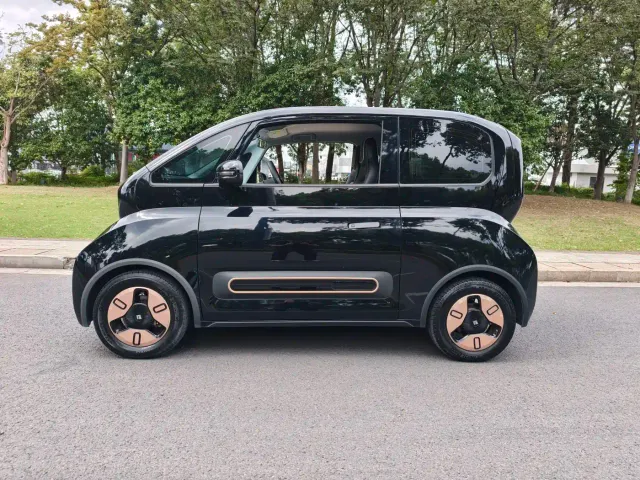 Baojun KiWi EV — Фото автомобиля 3