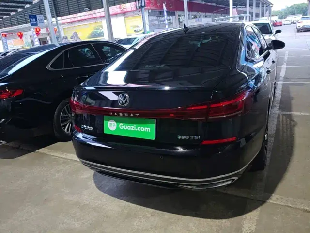 Volkswagen Passat — Фото автомобиля 5