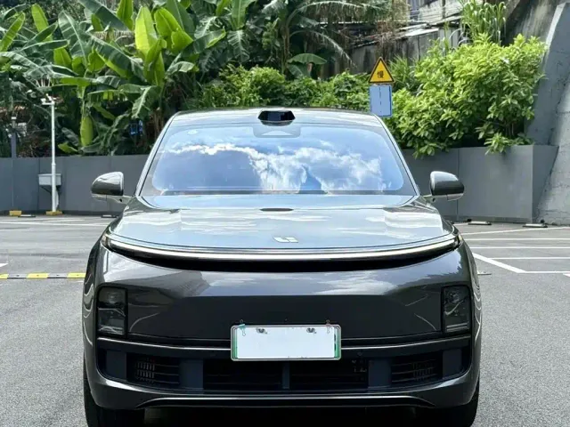Li Auto Li Xiang L9 2022 Max — Фото автомобиля 2