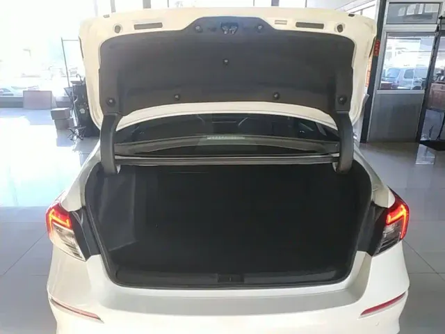 Honda Civic — Фото автомобиля 18