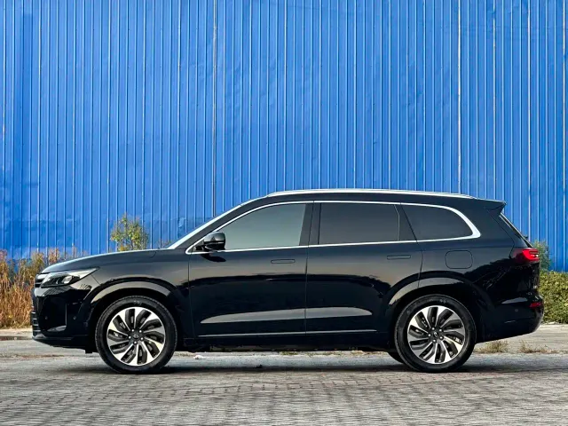Aito M7 — Фото автомобиля 4