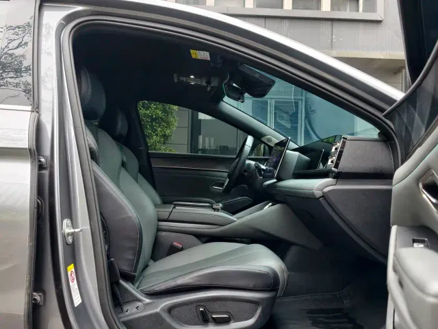 BYD Qin L — Фото автомобиля 12