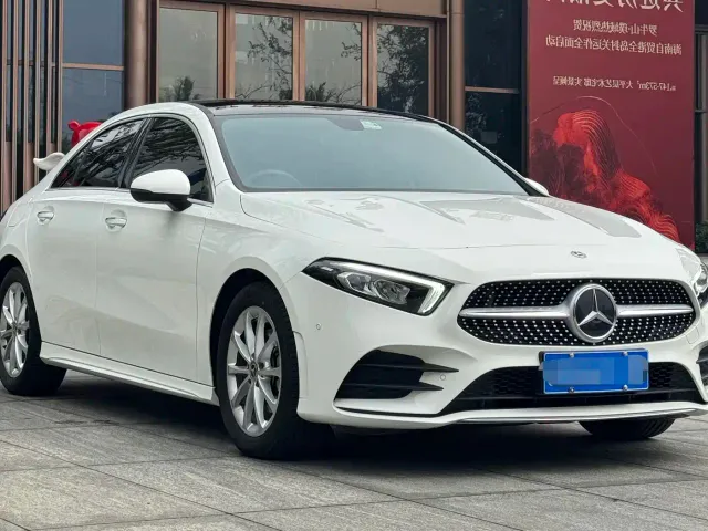 Mercedes-Benz A-Class — Фото автомобиля 3