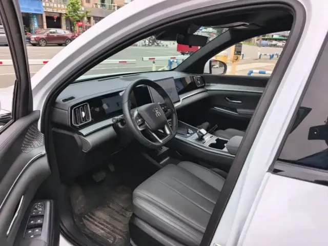 BYD Song Pro New Energy 2025 2nd Generation Smart Drive Edition DM-i 75KM Leading Type — Фото автомобиля 15