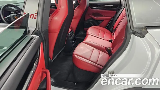 Porsche Macan — Фото автомобиля 11