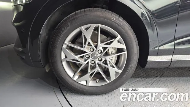 Genesis GV70 2.5T Бензин 2WD — Фото автомобиля 5