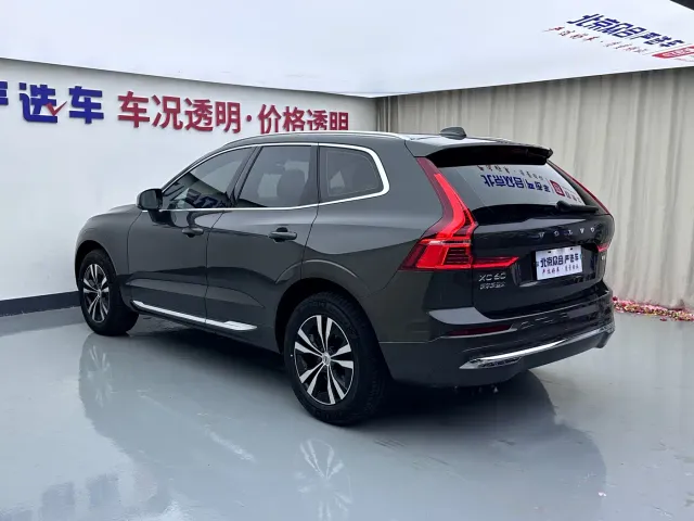 Volvo XC60 — Фото автомобиля 24