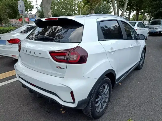 Geely Vision X3 — Фото автомобиля 6