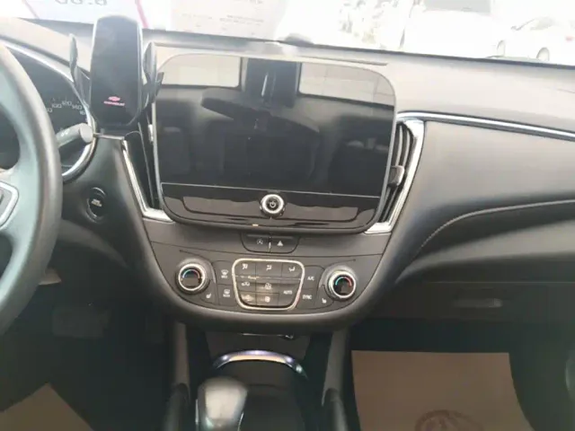 Chevrolet Malibu XL — Фото автомобиля 12