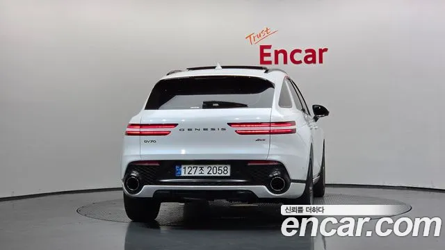 Genesis GV70 2.5T Бензин AWD — Фото автомобиля 3