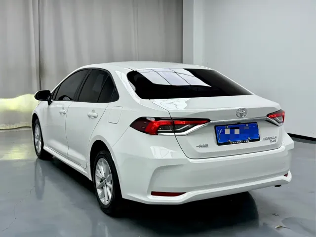 Toyota Corolla — Фото автомобиля 13