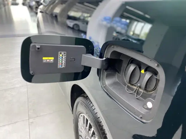 Geely Yizhen L380 — Фото автомобиля 13