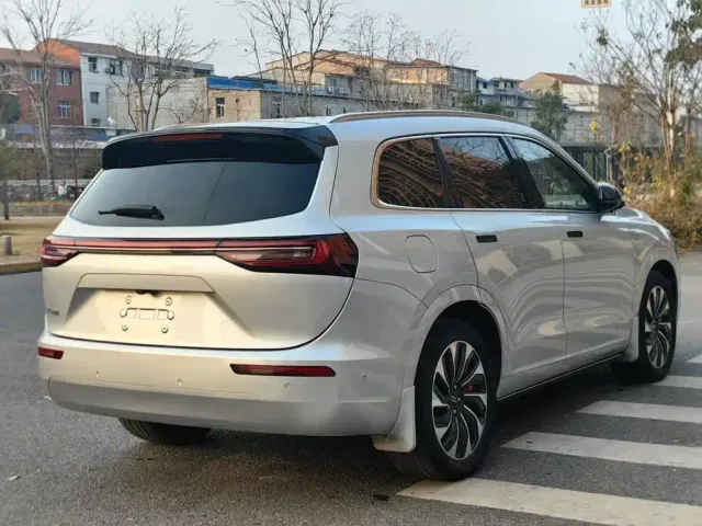 Aito M7 — Фото автомобиля 10