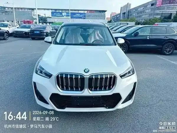 BMW X1 — Фото автомобиля 3