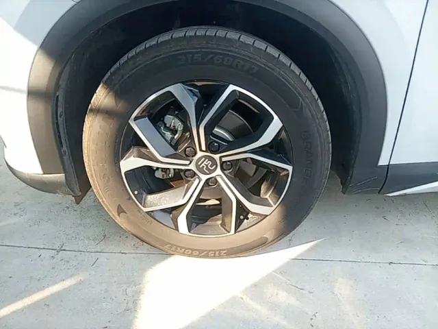 BYD Yuan PLUS — Фото автомобиля 22