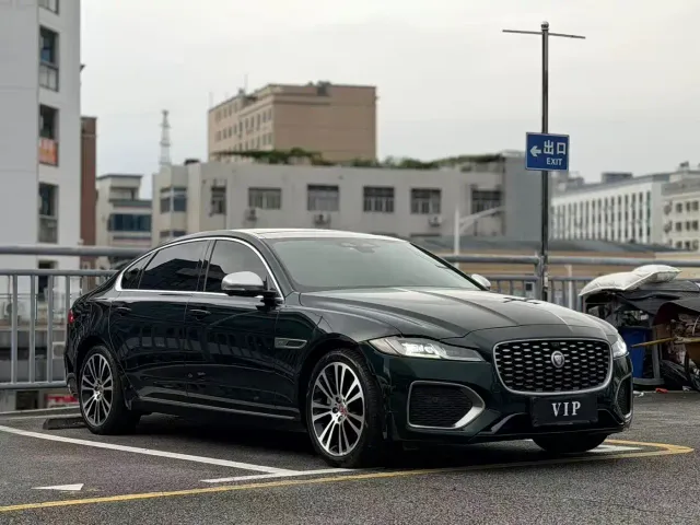 Jaguar XFL — Фото автомобиля 3
