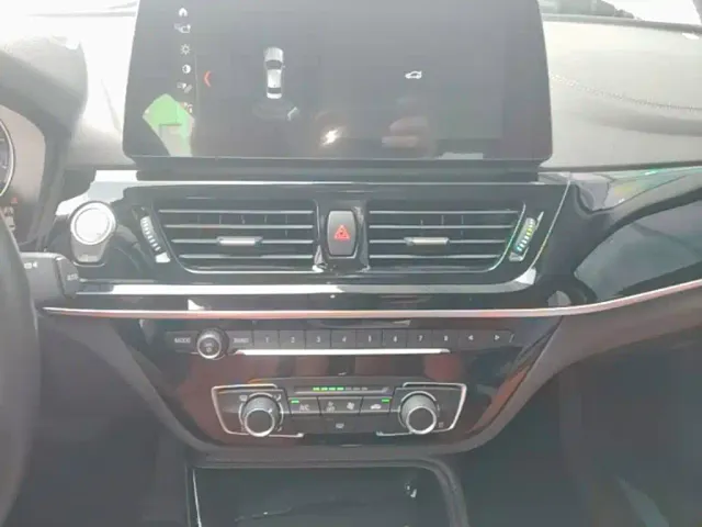 BMW 1 Series — Фото автомобиля 12