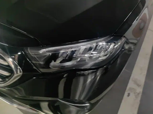 Mercedes-Benz E-Class — Фото автомобиля 5
