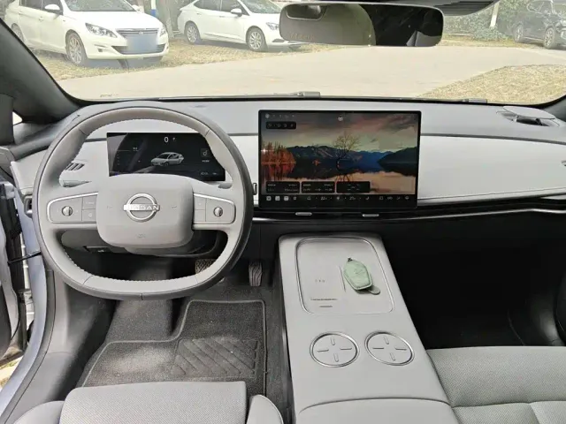 Nissan N7 — Фото автомобиля 5