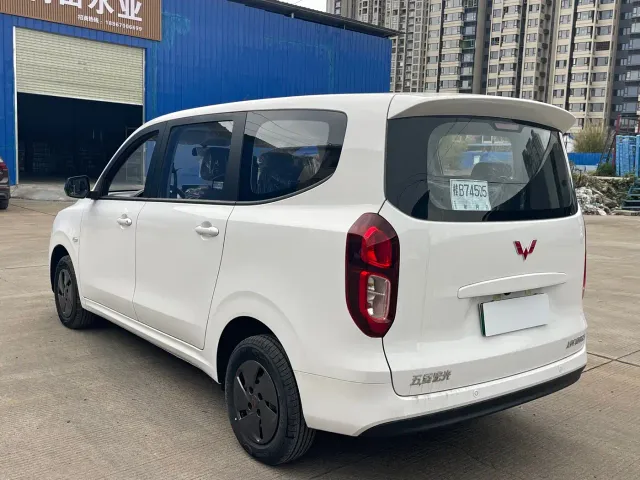 Wuling Hongguang — Фото автомобиля 6