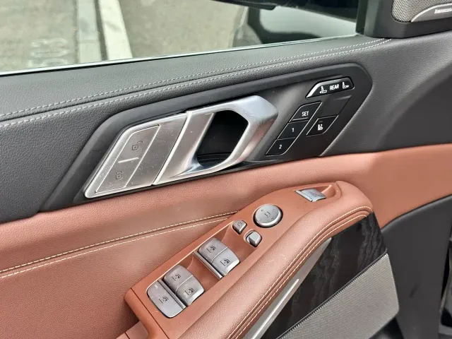 BMW X7 — Фото автомобиля 16