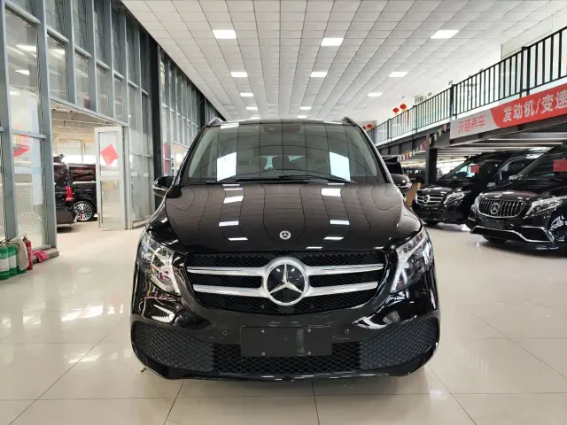 Mercedes-Benz V-Class — Фото автомобиля 2