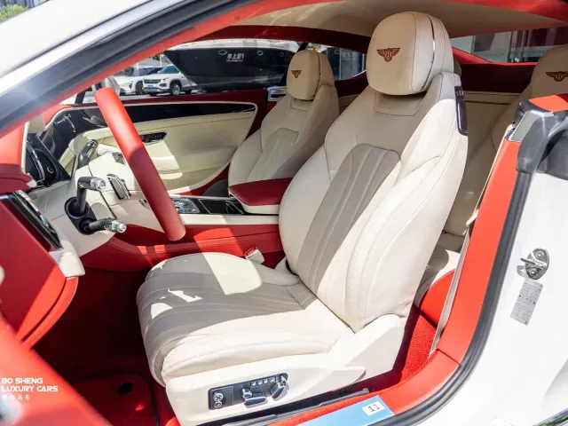 Bentley Continental — Фото автомобиля 17