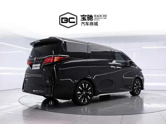 Toyota Alphard — Фото автомобиля 3