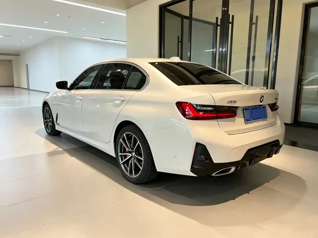 BMW 3 Series — Фото автомобиля 17