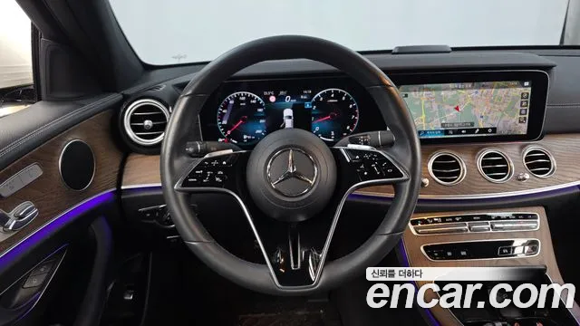 Mercedes-Benz E-Class — Фото автомобиля 13