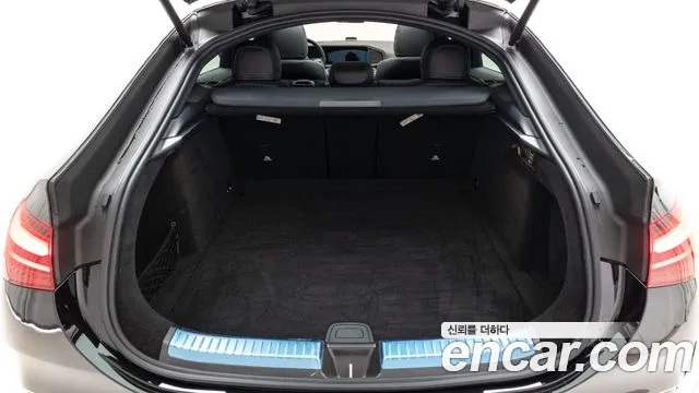 Mercedes-Benz GLE-Class — Фото автомобиля 10