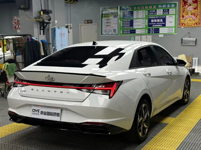 Hyundai Elantra — Фото автомобиля 6