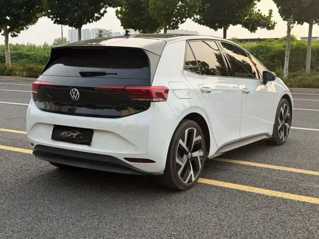 Volkswagen ID.3 — Фото автомобиля 9