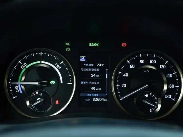 Toyota Vellfire — Фото автомобиля 8