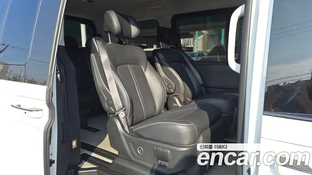 Hyundai Staria — Фото автомобиля 11